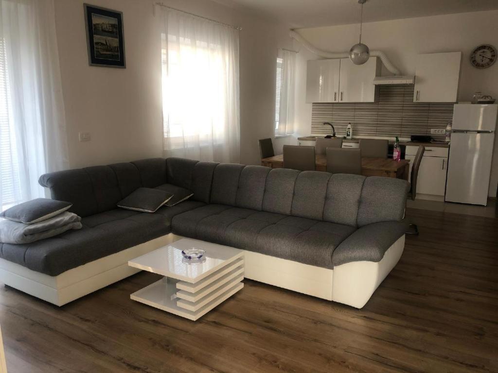 Apartmaji Meduza Izola Exterior photo